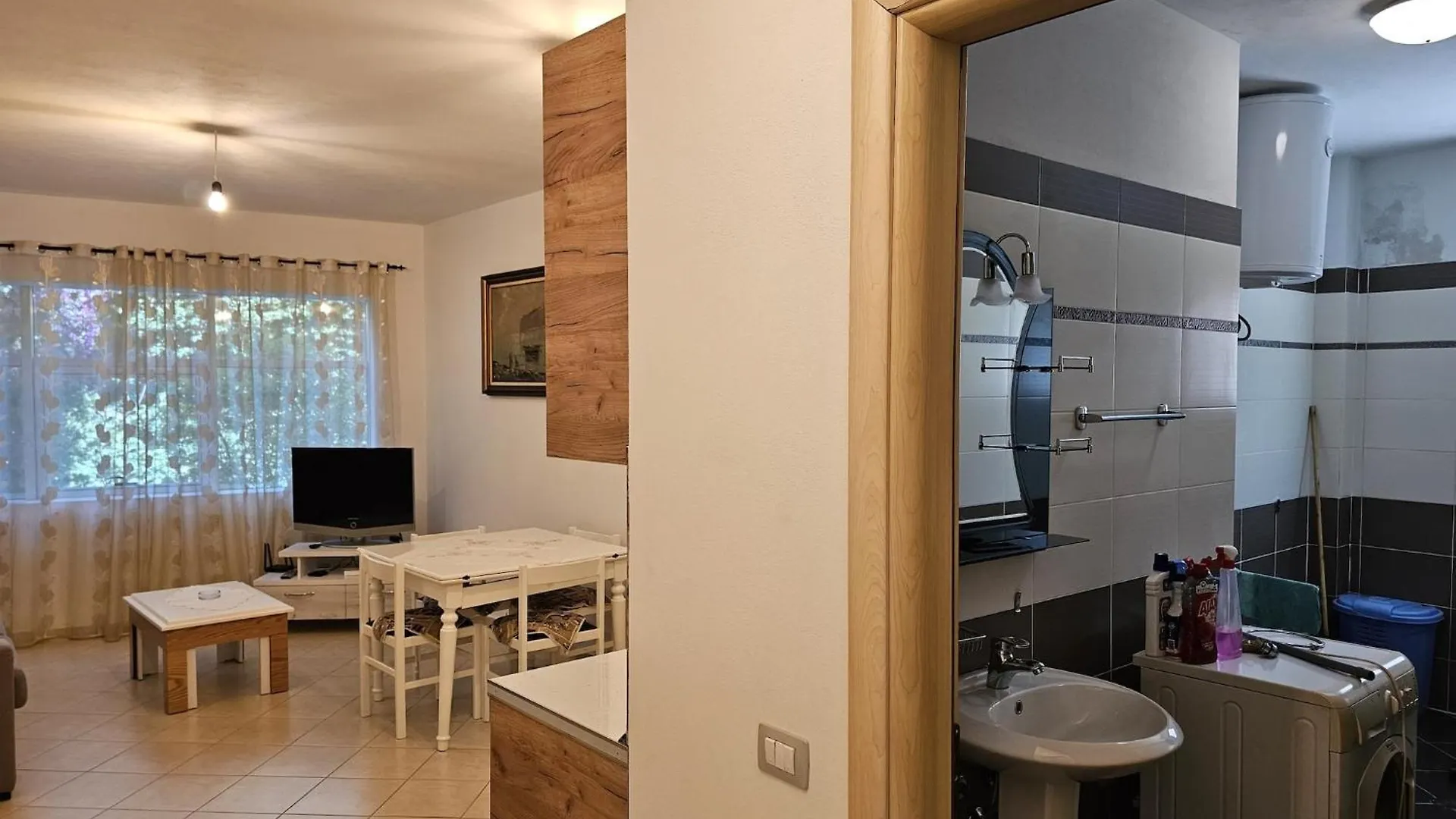 Apartment Apartment, 500M From Sandy Beach Vlore